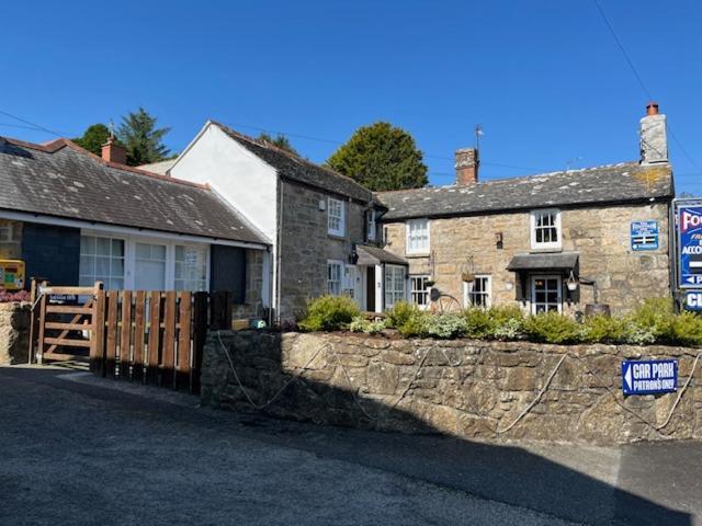 The Fountain Inn Madron 외부 사진
